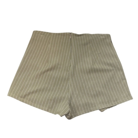Henrigirl Women’s Tan Skorts with Subtle Pinstripes and Tailored Fit - Picture 3 of 6